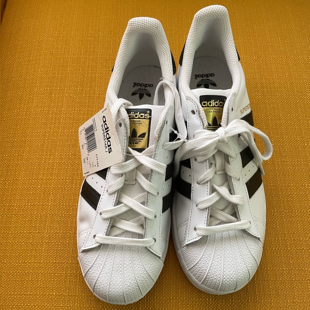 Adidas Superstar J Mens Sneakers - Size 6 1/2 UNWORN